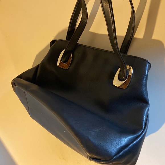 Black Patent Leather Purse - Picture 7 of 7